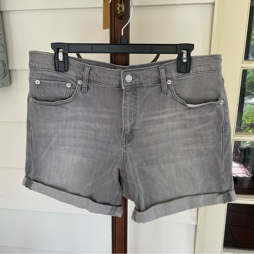 GAP - Grey Denim Shorts